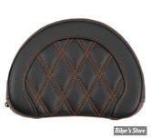 - DOSSIER DE SISSY BAR - LARGEUR : 10" x HAUTEUR : 8" - SADDLEMAN - LATTICE STITCH - NOIR / COUTURES: ORANGE - 051318403