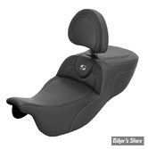 SELLE SADDLEMEN - ROADSOFA™ - CARBON FIBER - FLTRT 23/25 / FLRT 15/25 - EXTENDED REACH - AVEC DOSSIER PILOTE - LISSE / FINITION : NOIR - 815-07-186BR