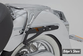 - LH1 / SLH - SACOCHE LATERALE - SW-MOTECH - LH1 - SUPPORT LATÉRAL SLH : KIT DE MONTAGE - SOFTAIL M8 FLDE - POSITION : A GAUCHE - HTA.18.682.11600