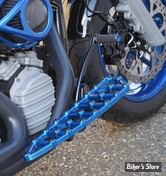 - ECLATE Y - PIECE N° 01 - KIT PLATEFORMES CONDUCTEUR - SOFTAIL 86UP / FLT 84UP - ARLEN NESS - MX DRIVER - BLEU - 06-892