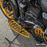 - ECLATE Y - PIECE N° 01 - KIT PLATEFORMES CONDUCTEUR - SOFTAIL 86UP / FLT 84UP - ARLEN NESS - MX DRIVER - GOLD - 06-894