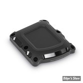 DOC A / PIÈCE N° 43 - COUVERCLE SUPERIEUR DE BOITE - OEM 34800025 / 34800046 - Milwaukee-Eight® 17UP - PERFORMANCE MACHINE - RACE SERIE - BLACK OPS - 0203-2021-SMB