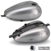 RESERVOIR TYPE MUSTANG - 3.3 GALLONS / 12.50 LITRES - RESERVOIR MUSTANG A NERVURE - Pour bouchon style pop-up