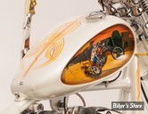 RESERVOIR TYPE MUSTANG - 3.1 GALLONS / 11.50 LITRES - RESERVOIR MUSTANG LAREDO - DISHED -  POUR Bouchon latéral droit pour bouchon d'essence à visser