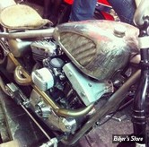 ECLATE D - PIECE N° 35 - COUVRES CULBUTEURS - SPORTSTER 86/03 - ESTEVES MOTORCYCLE DESIGN EMD - WTF SHOVEL STYLE ROCKER COVER - ALU BRUT - LA PIECE