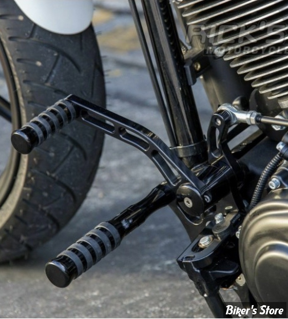 - COMMANDES AVANCEES - SOFTAIL 07/17  - RICK'S - BILLET ALUMINIUM - LONGUEUR : STANDARD -  REPOSES PIEDS : O'RING - NOIR - 50-1009000-3