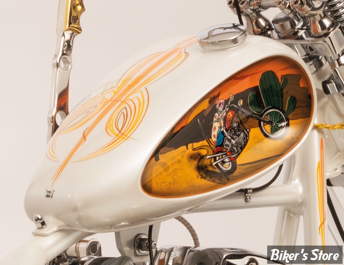 RESERVOIR TYPE MUSTANG - 3.1 GALLONS / 11.50 LITRES - RESERVOIR MUSTANG LAREDO - DISHED -  POUR Bouchon latéral droit pour bouchon d'essence à visser